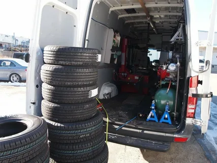 Mobile tyre change service in Dubai